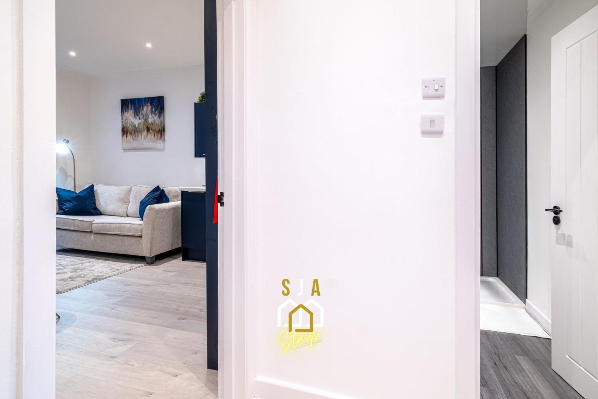 Holburn Hideaway - Sja Stays - Modern 2 Bed Apartment Aberdeen Exterior foto